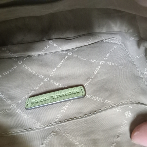 Authentic Michael Kors Mint green cross body purse - Picture 5 of 6